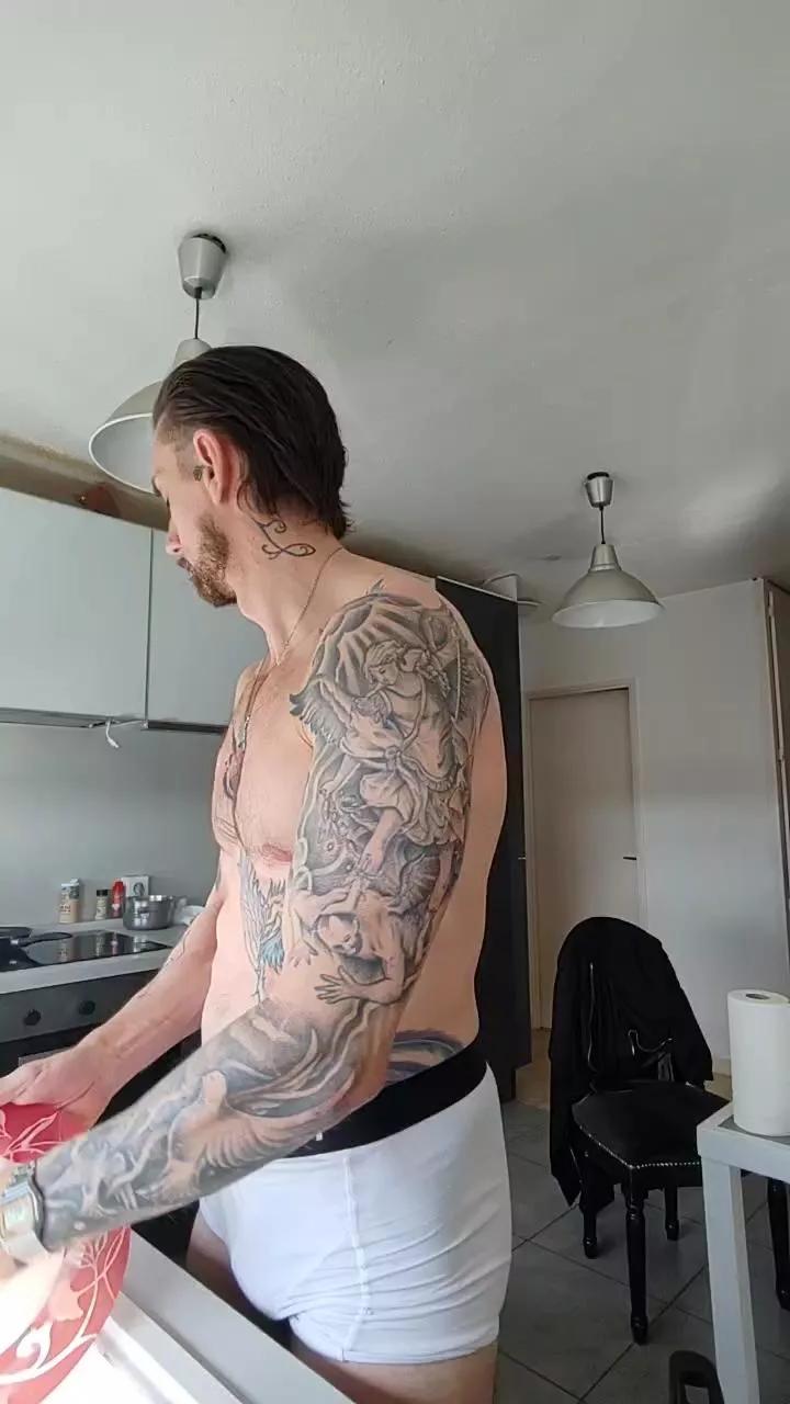 Neotrix33 on Cam4 