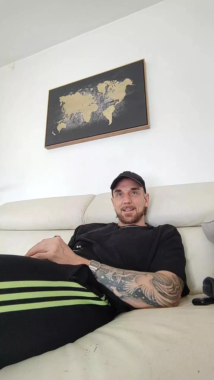 Neotrix33 on Cam4 