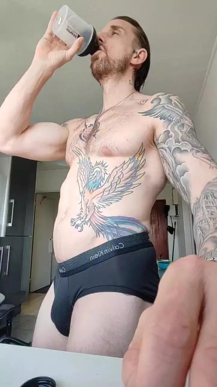 Neotrix33 on Cam4 