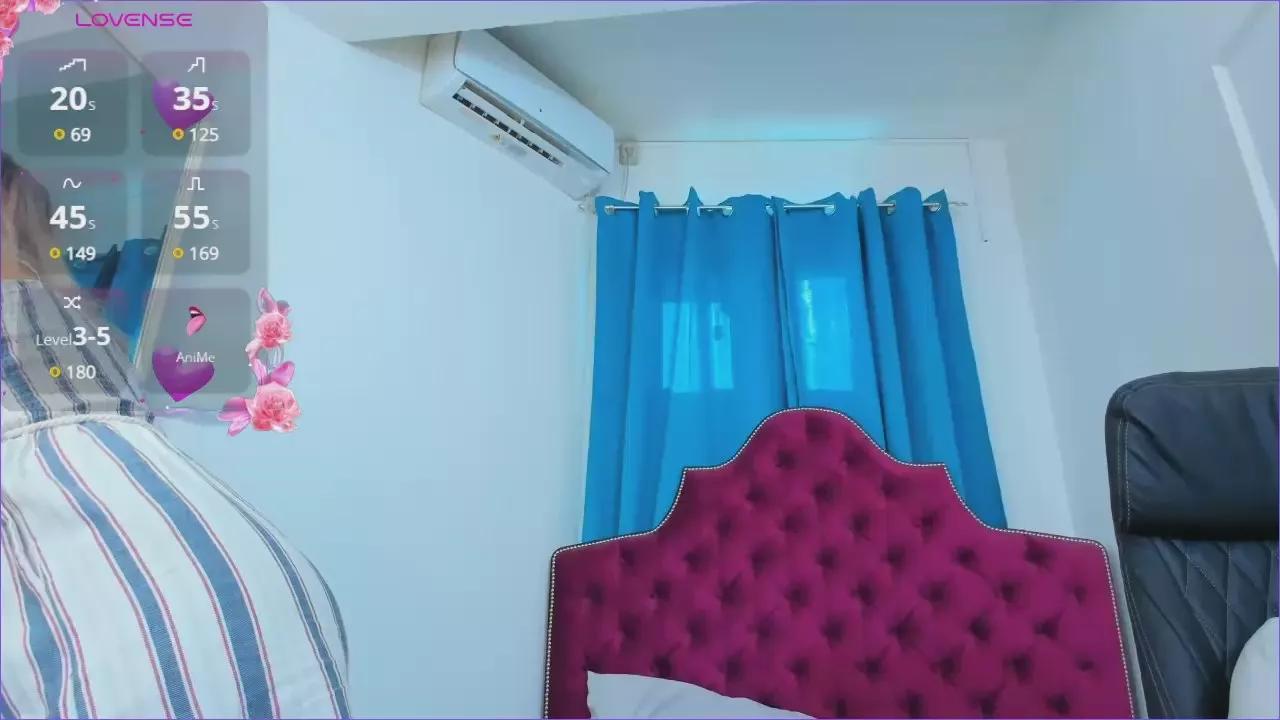 ninnadee on Cam4 