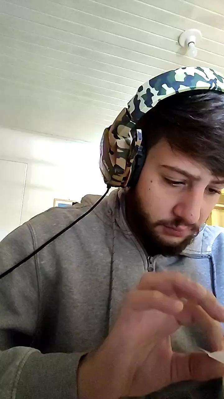 Onlymint on Cam4 