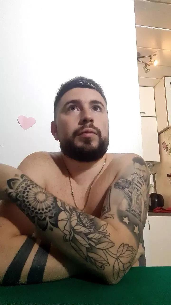 Papionfire on Cam4 