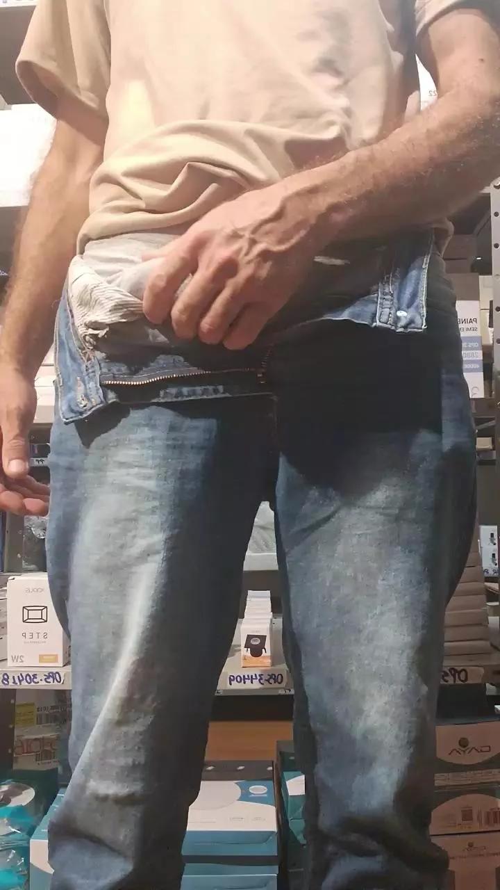 Pausupergrosso on Cam4 