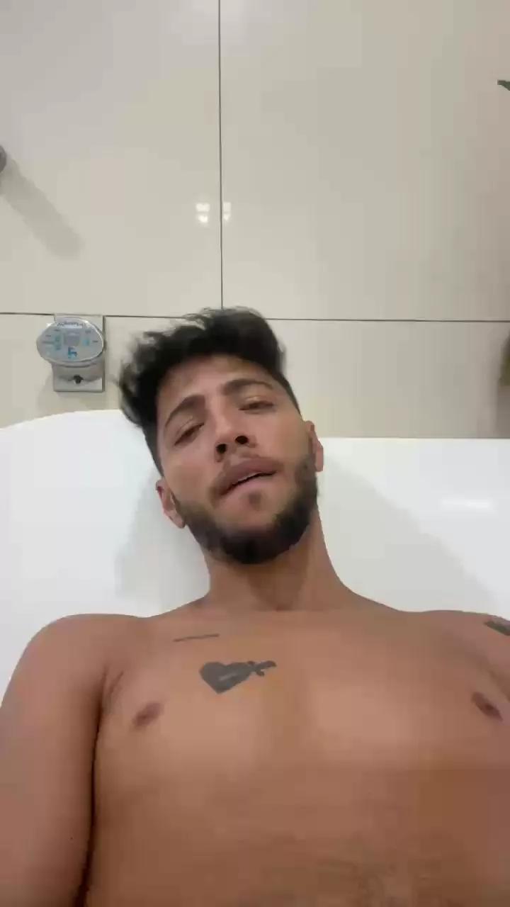 pedrozinhoo on Cam4 
