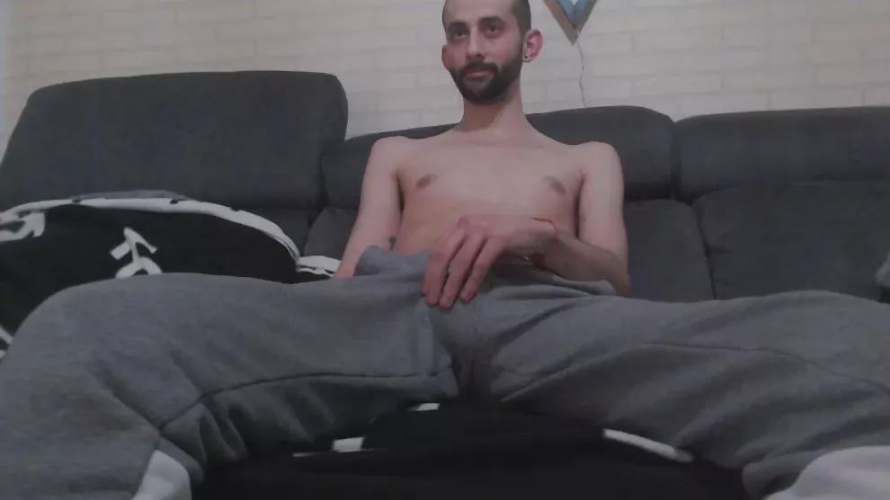 perritoalicant4 on Cam4 