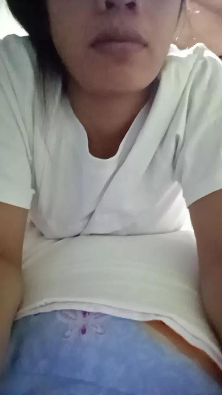 petiteprincess3 on Cam4 