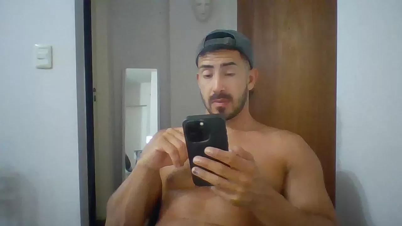 Polypunto on Cam4 