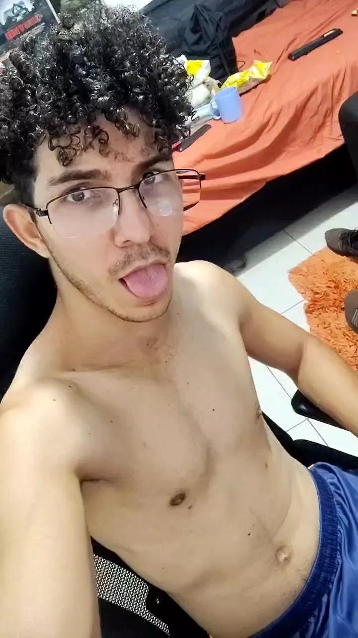 PutinhoCaliente on Cam4 