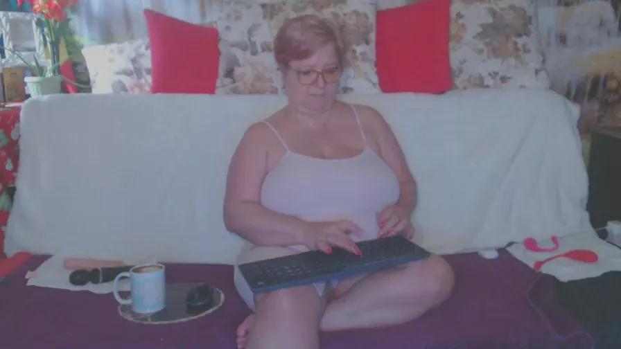 QueenPammy on Cam4 