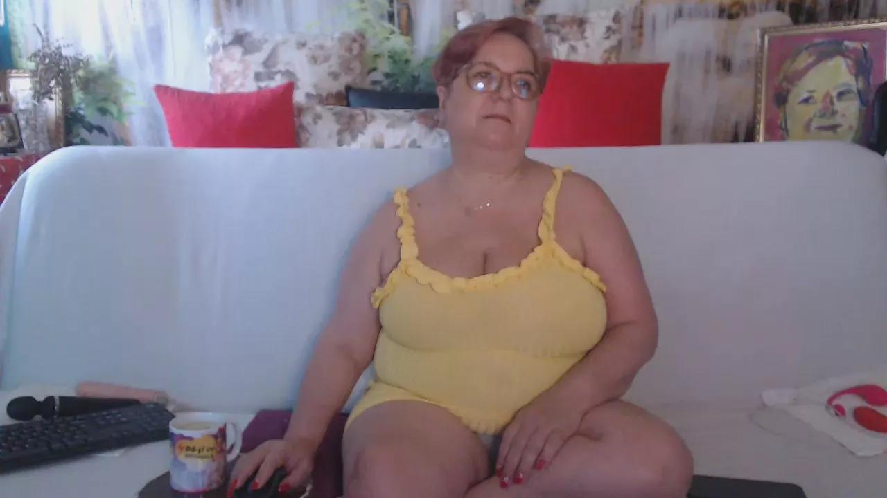 QueenPammy on Cam4 