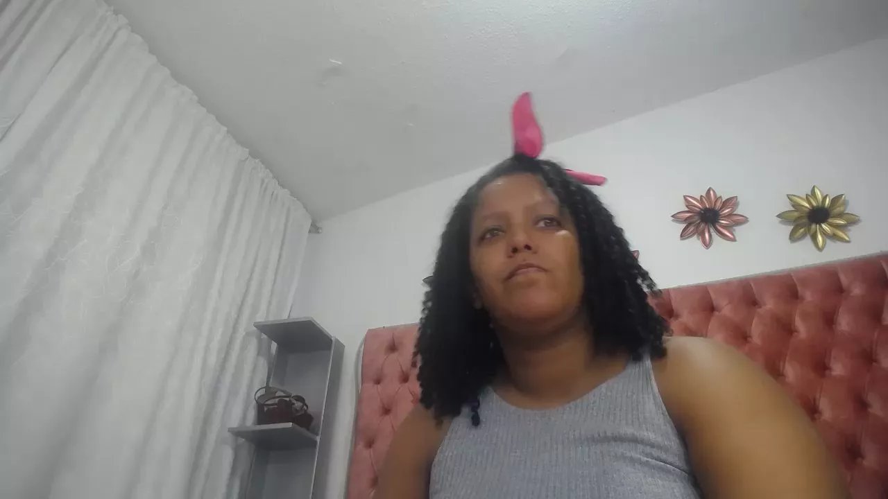 RACHELL__HOT on Cam4