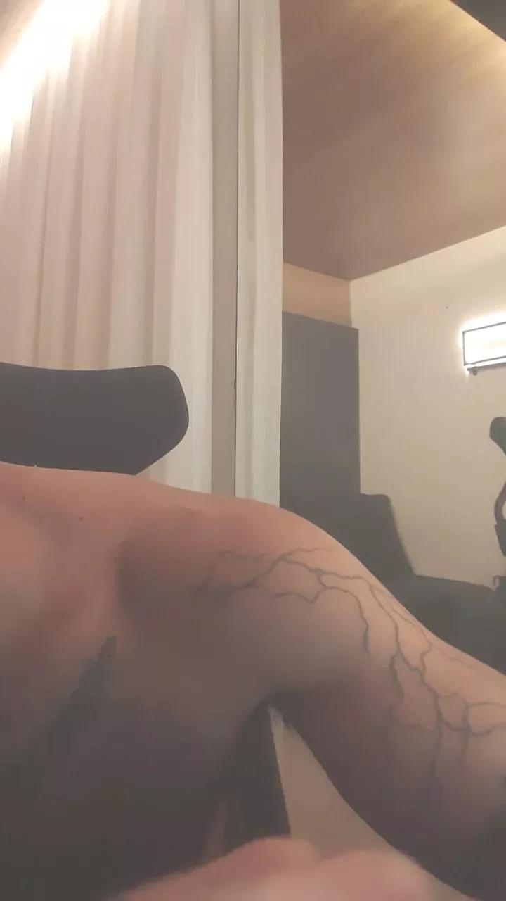 Raik_23 on Cam4 