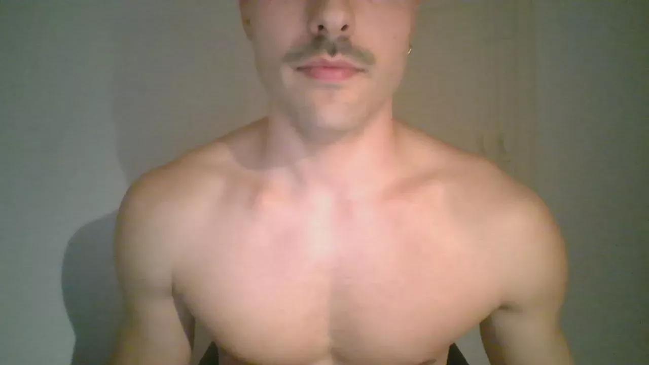 raul2039 on Cam4 