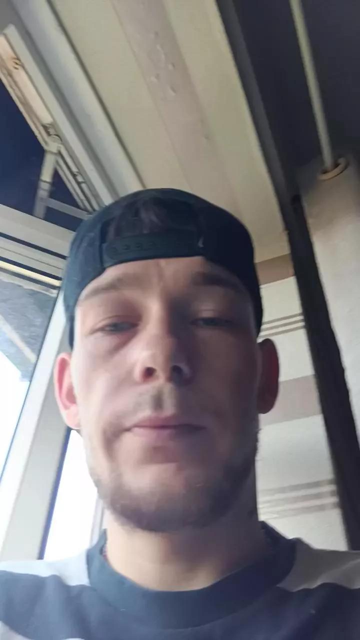 richieebisback1 on Cam4 