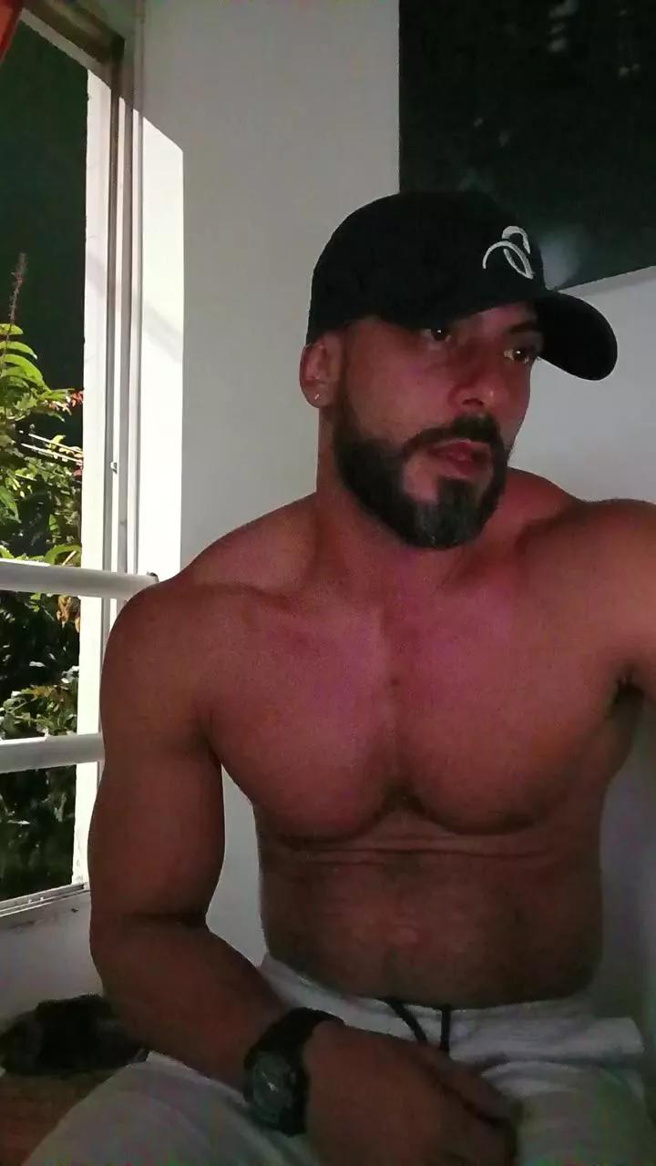 romeolovehot on Cam4 