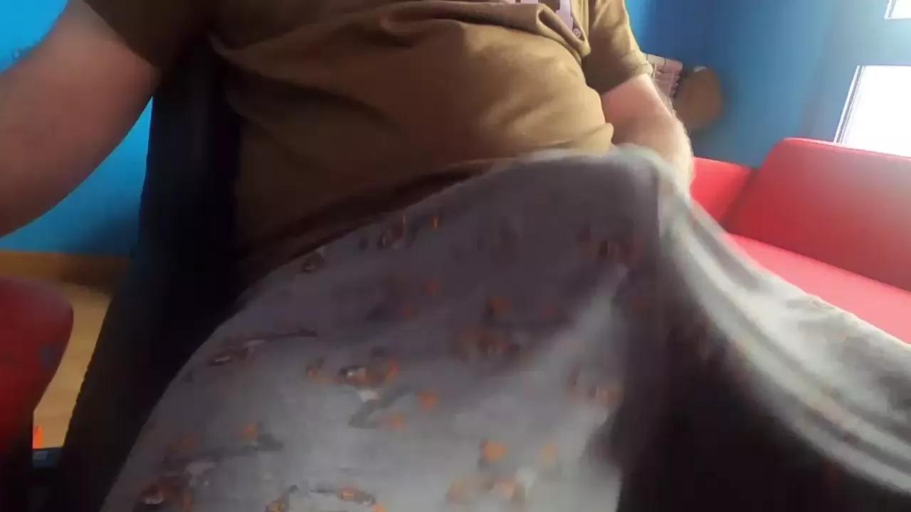 ruben33xxx on Cam4 