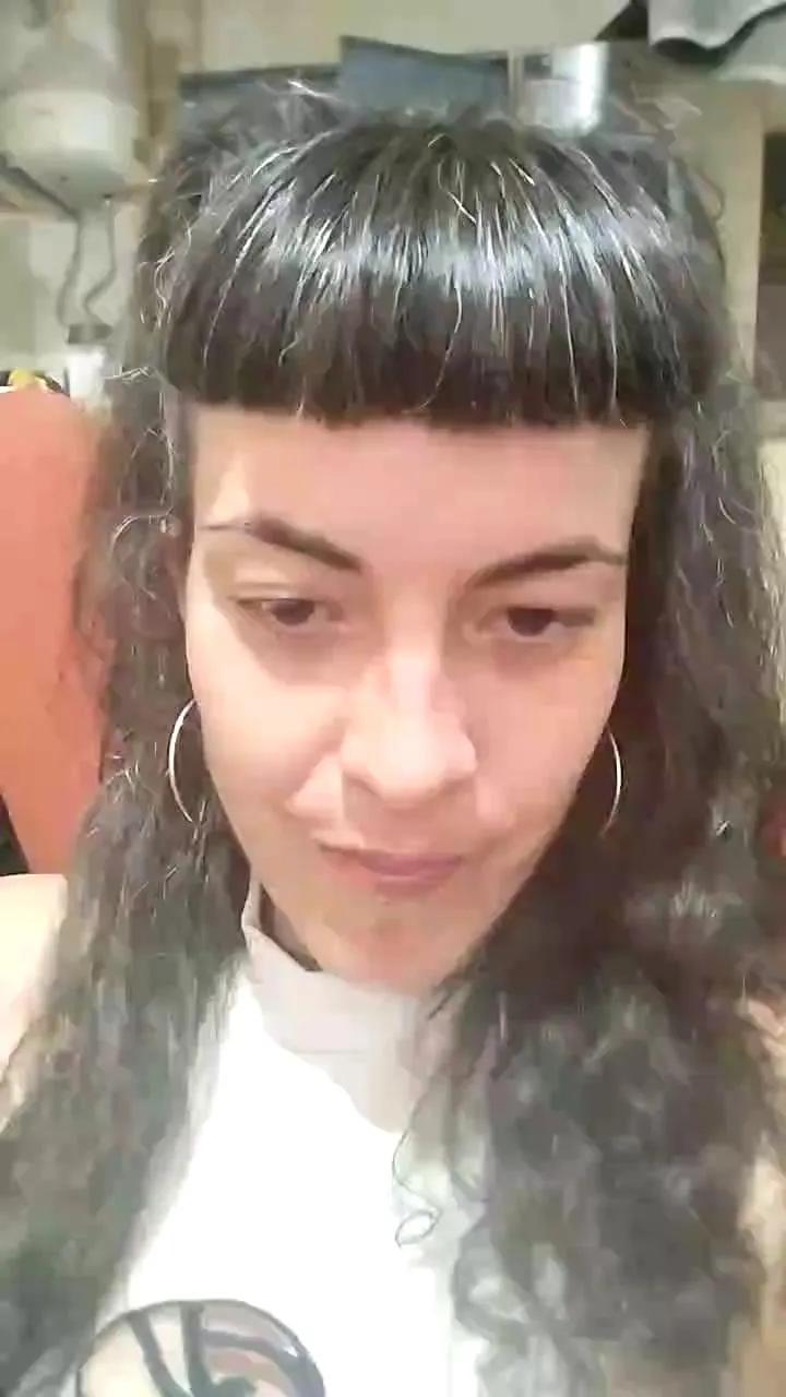 saldfnuik — Freechat on Cam4