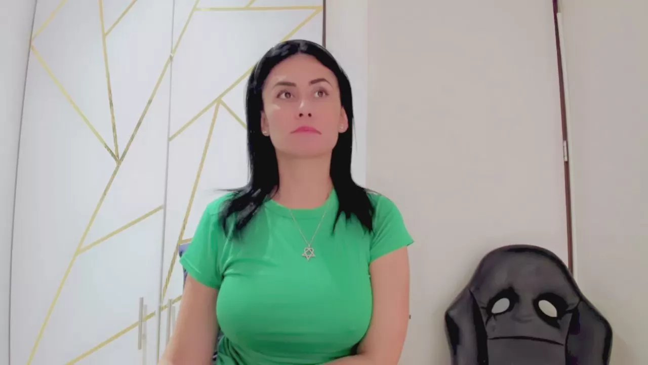 samantha_Laruso on Cam4 