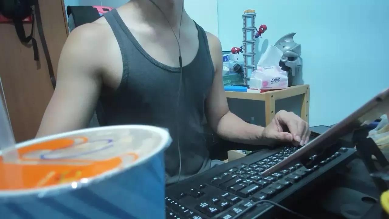 santimunez99 on Cam4 