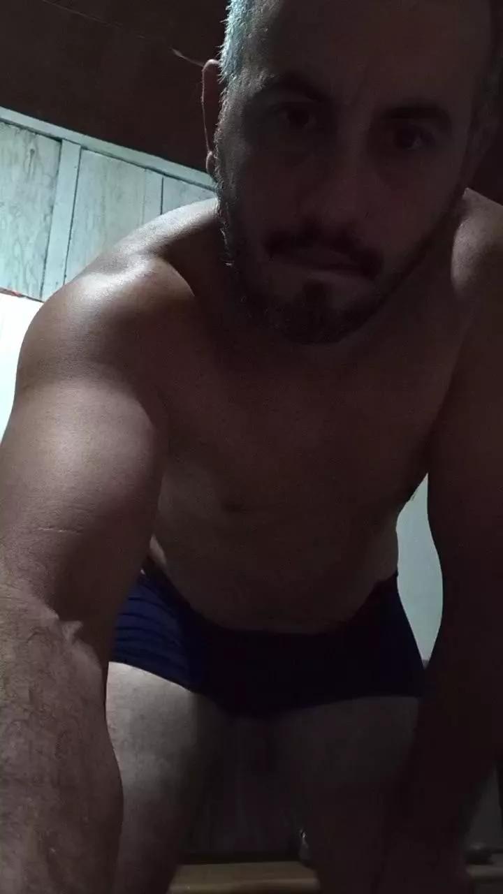 sedutor410 on Cam4 