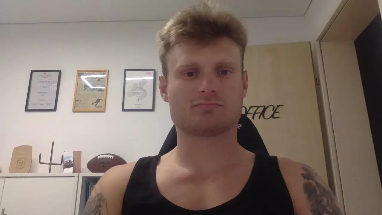 Sexyfreak1994 on Cam4 