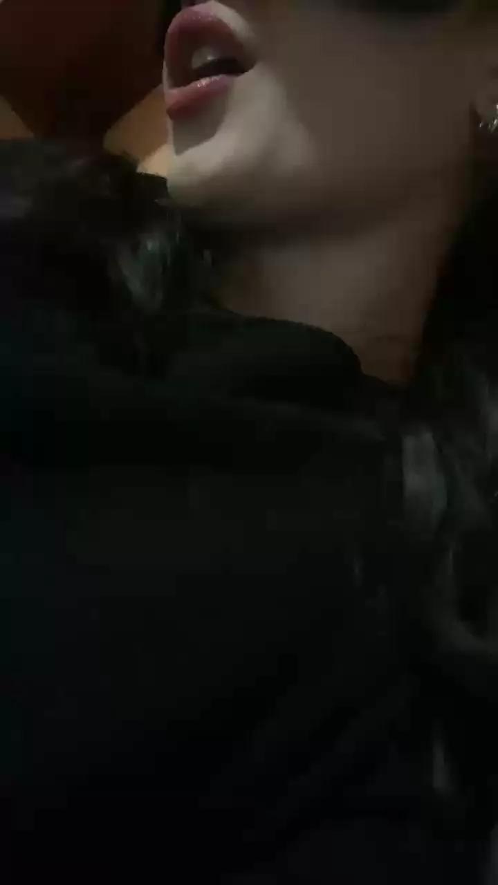 Sexyhotcouple37 on Cam4 