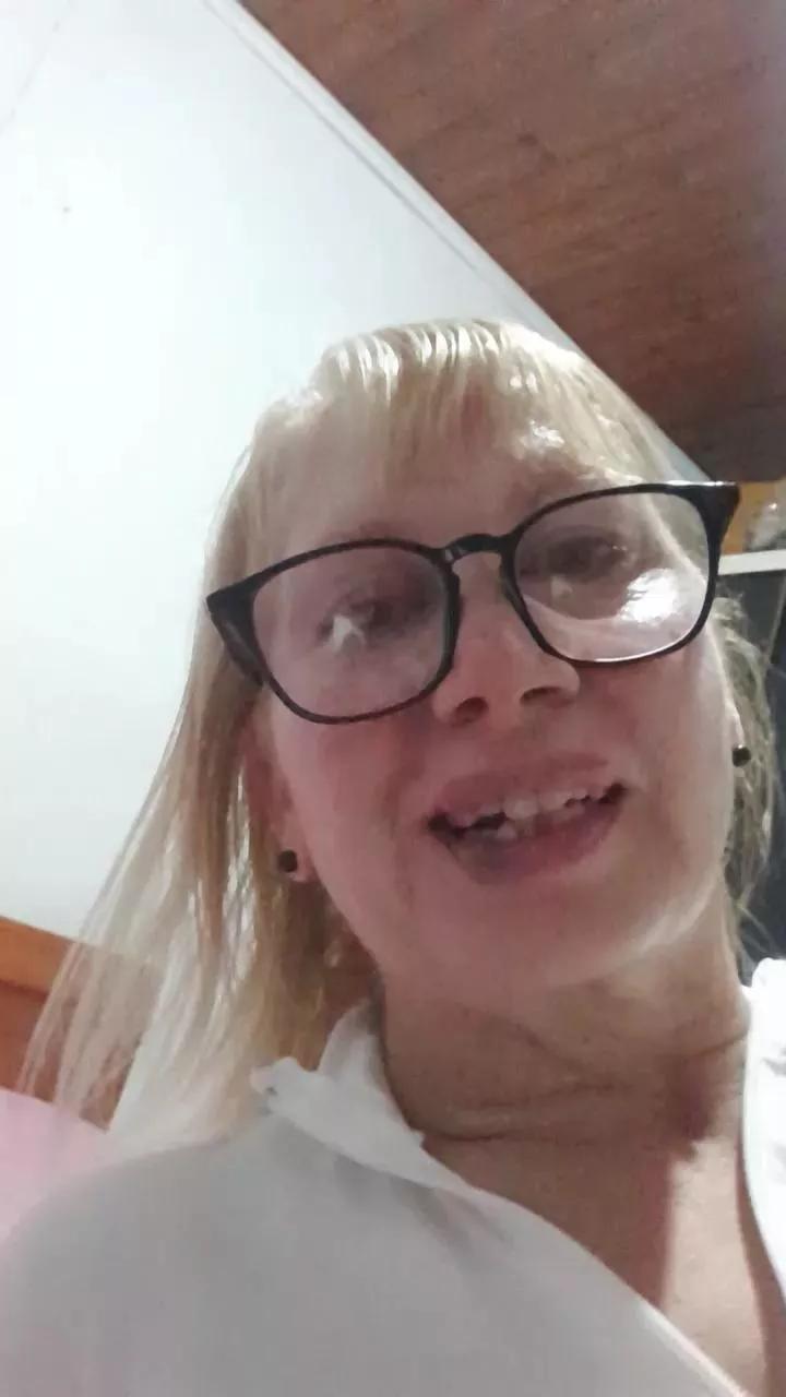 Sexymilf69_ on Cam4 