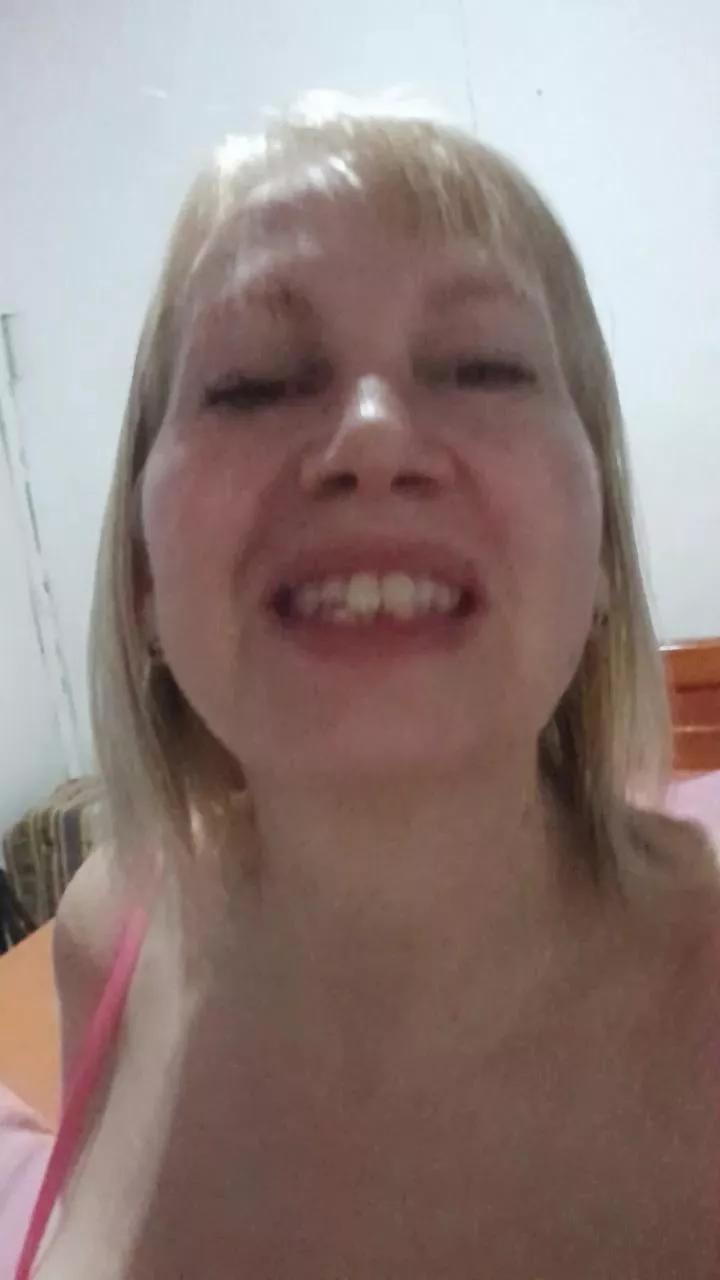 Sexymilf69_ on Cam4 