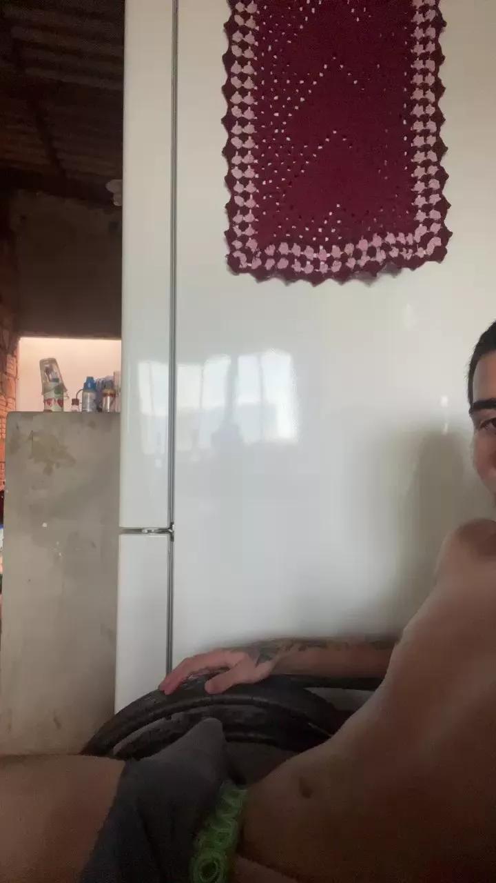 Slaumaq on Cam4 