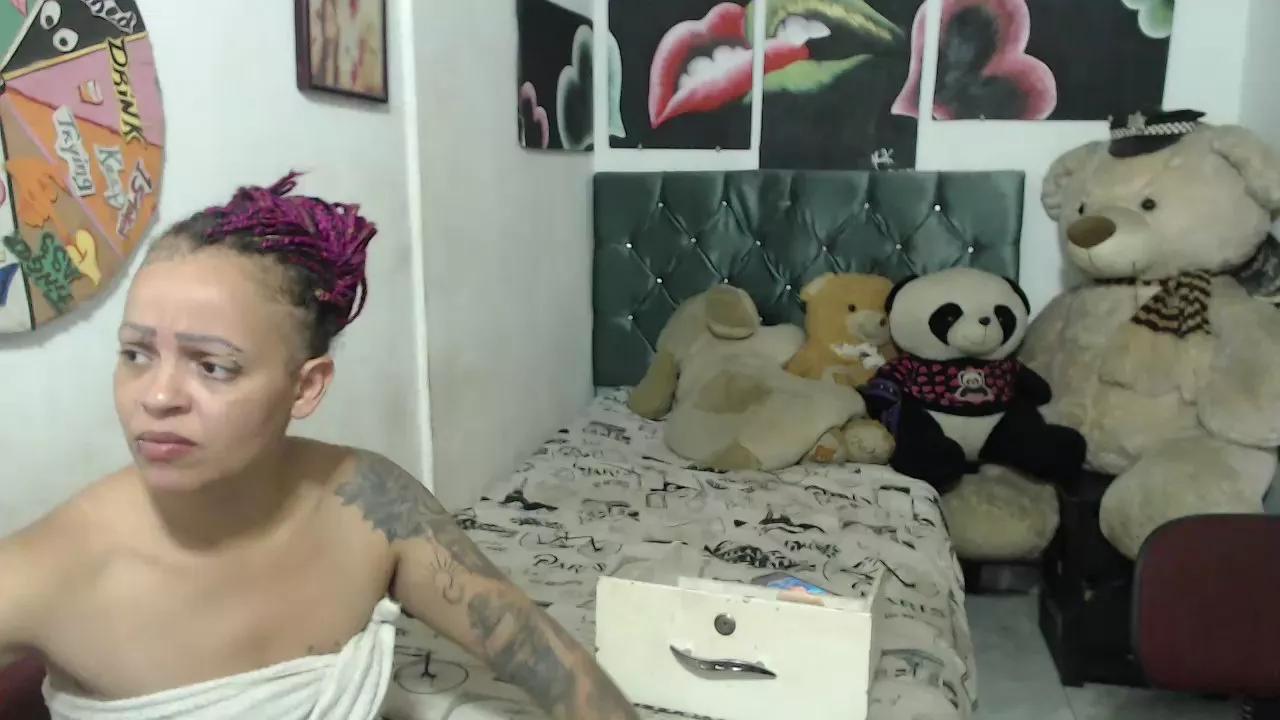 solyluna20222 on Cam4 