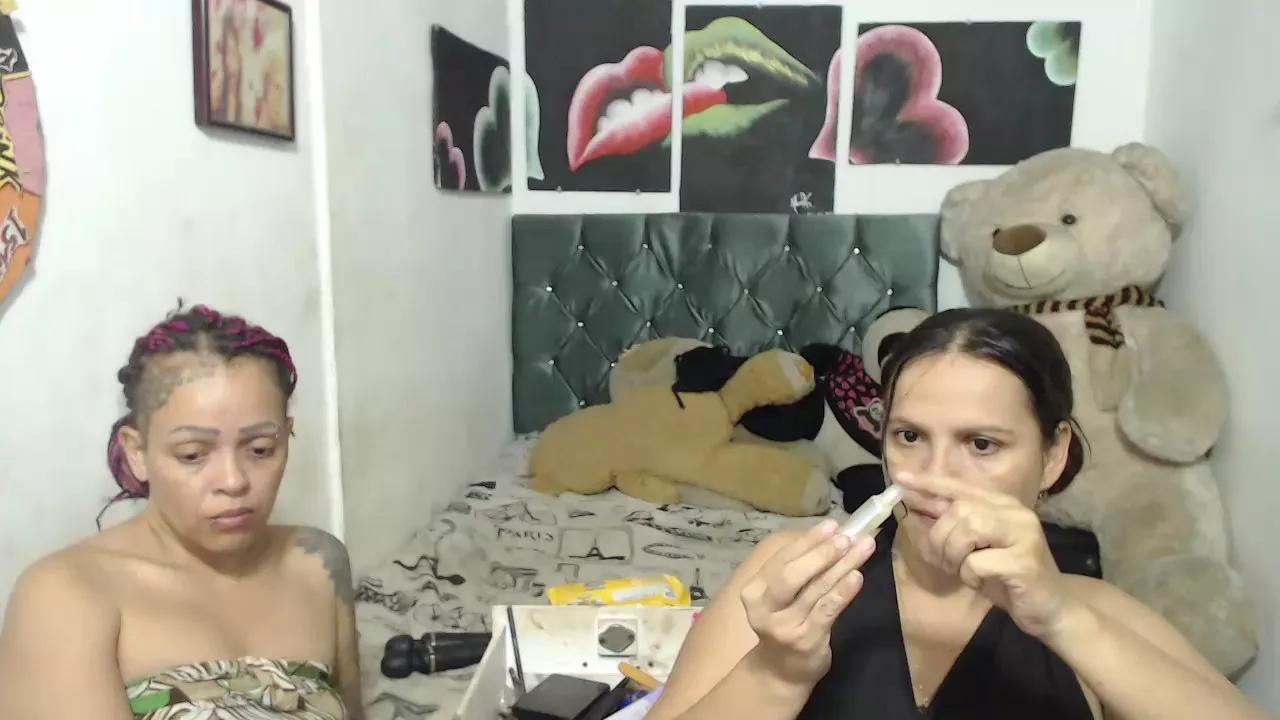 solyluna20222 on Cam4 