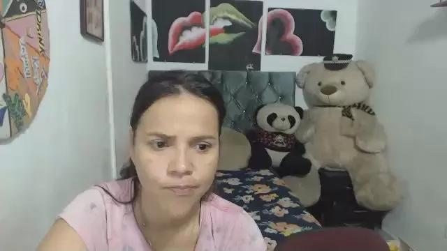 solyluna20222 on Cam4 