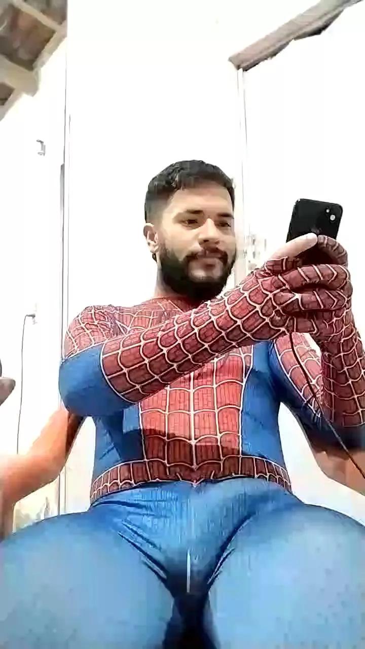 Spiderfindom on Cam4 