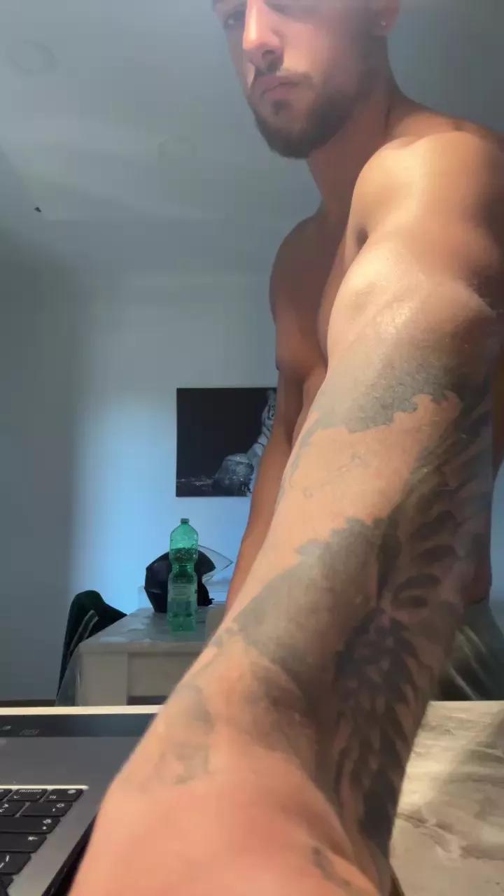 stallone999_hot on Cam4 
