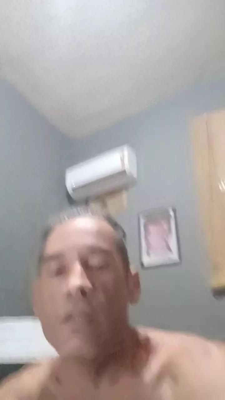 SUBURBANOXXXRJ on Cam4 