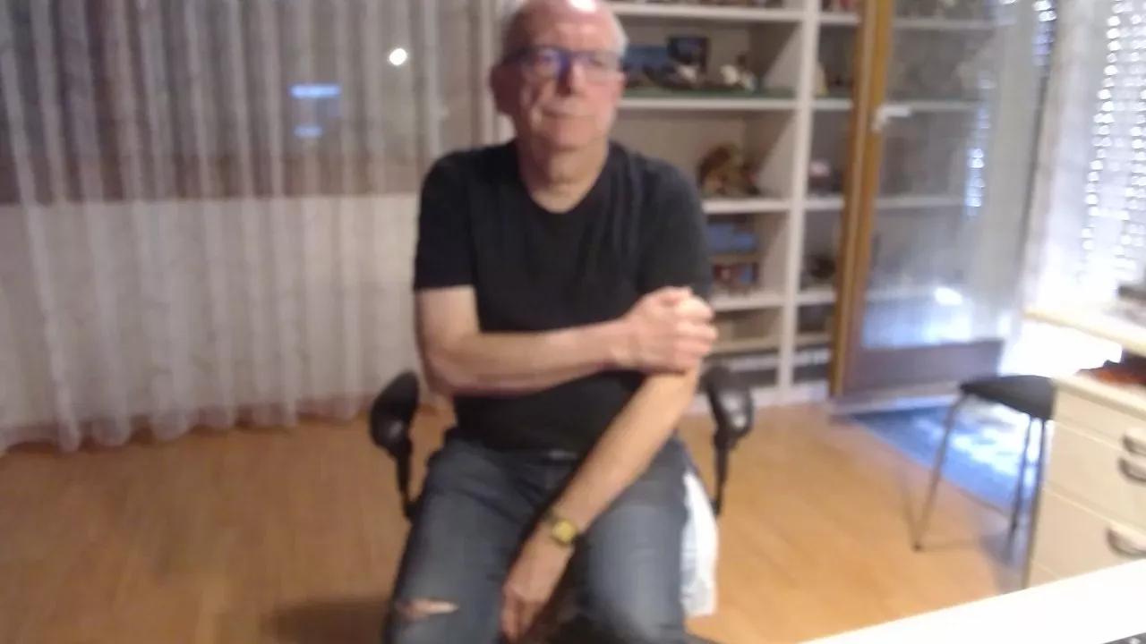 taxidancer1 on Cam4 