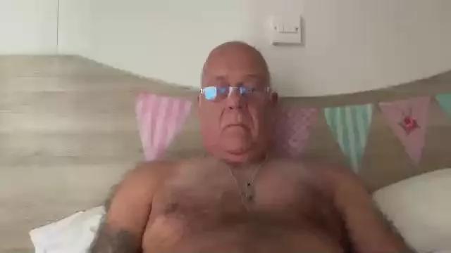 The_helmet7 on Cam4 