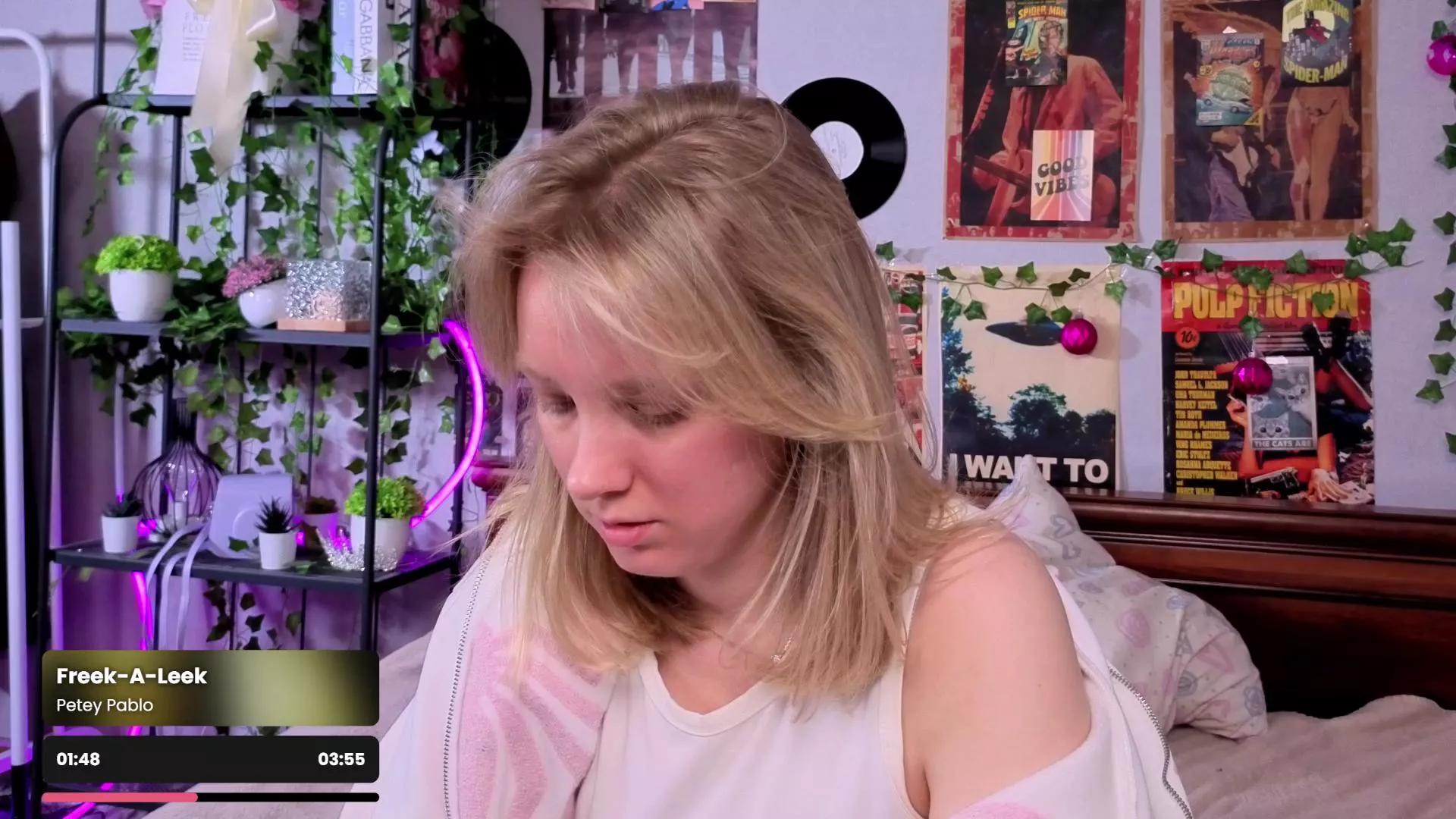 TheaGornall on Cam4 