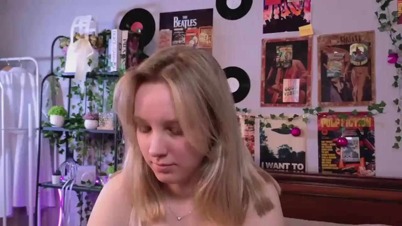 TheaGornall on Cam4 