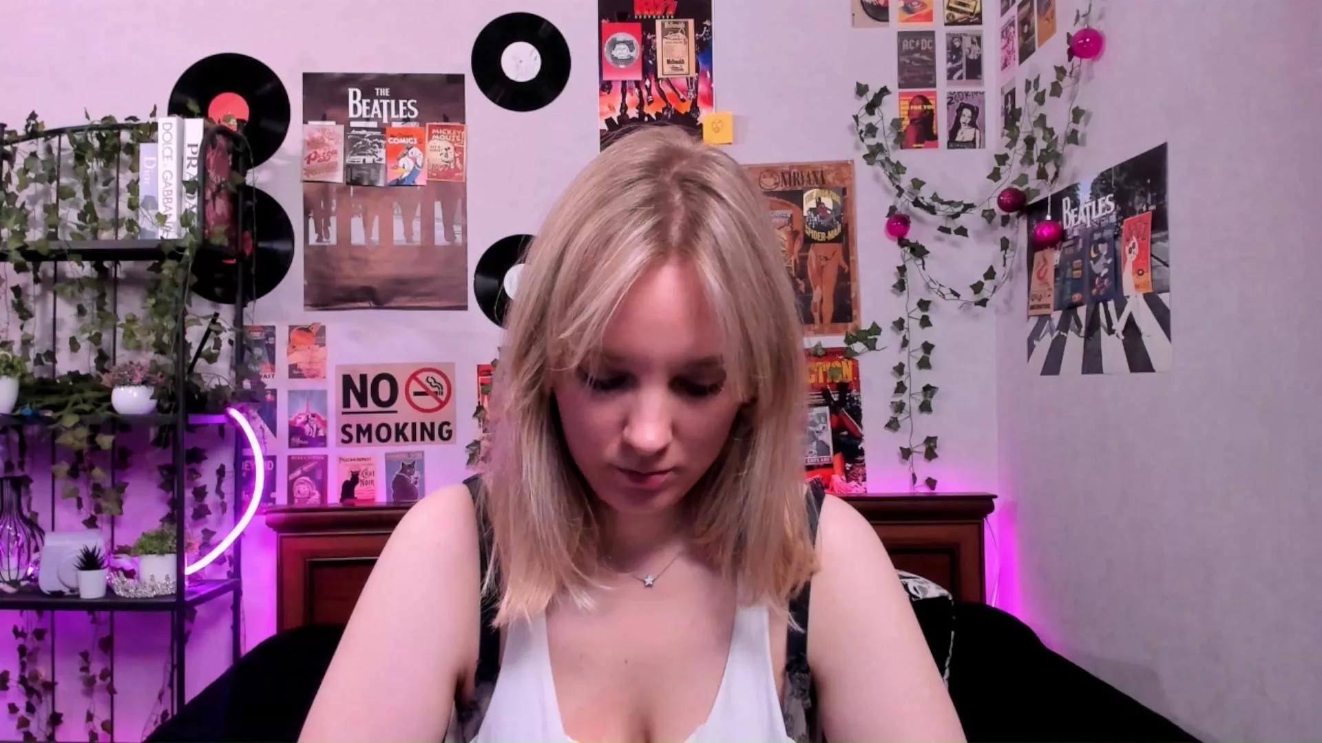 TheaGornall on Cam4 