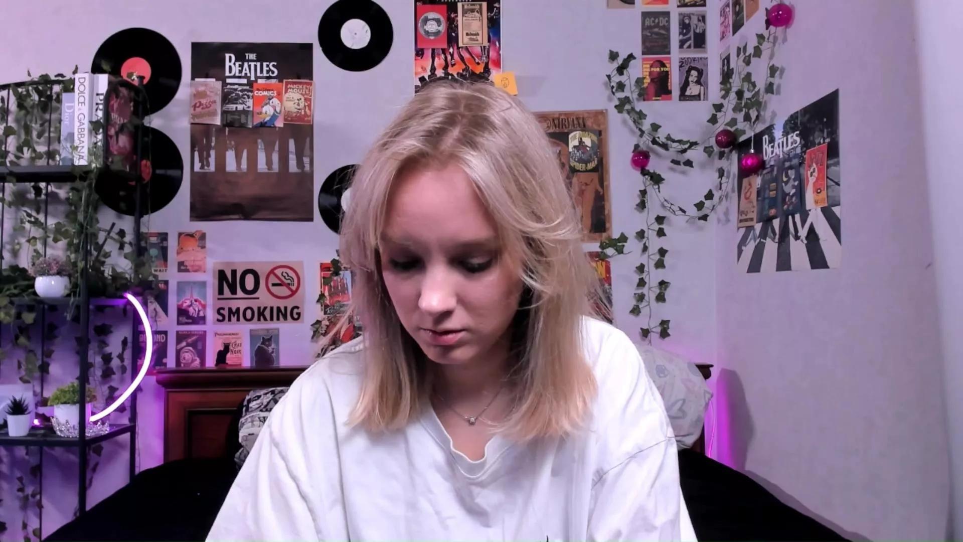 TheaGornall on Cam4 