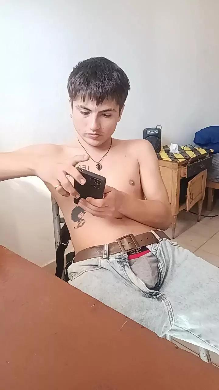 TheArBoy on Cam4 