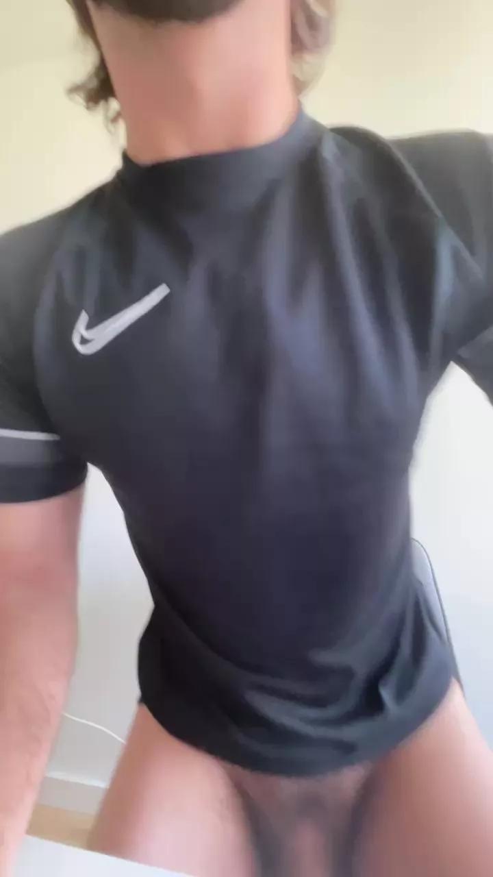 TonyH19 on Cam4 
