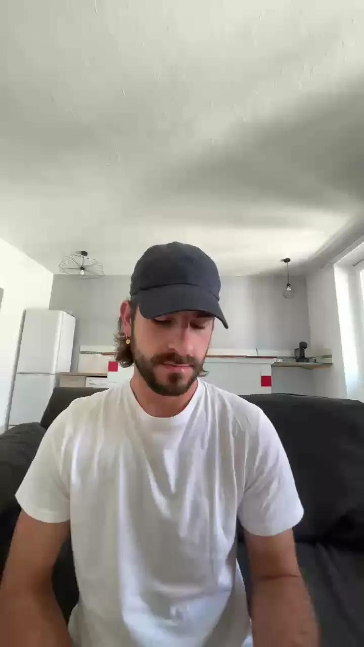 TonyH19 on Cam4 