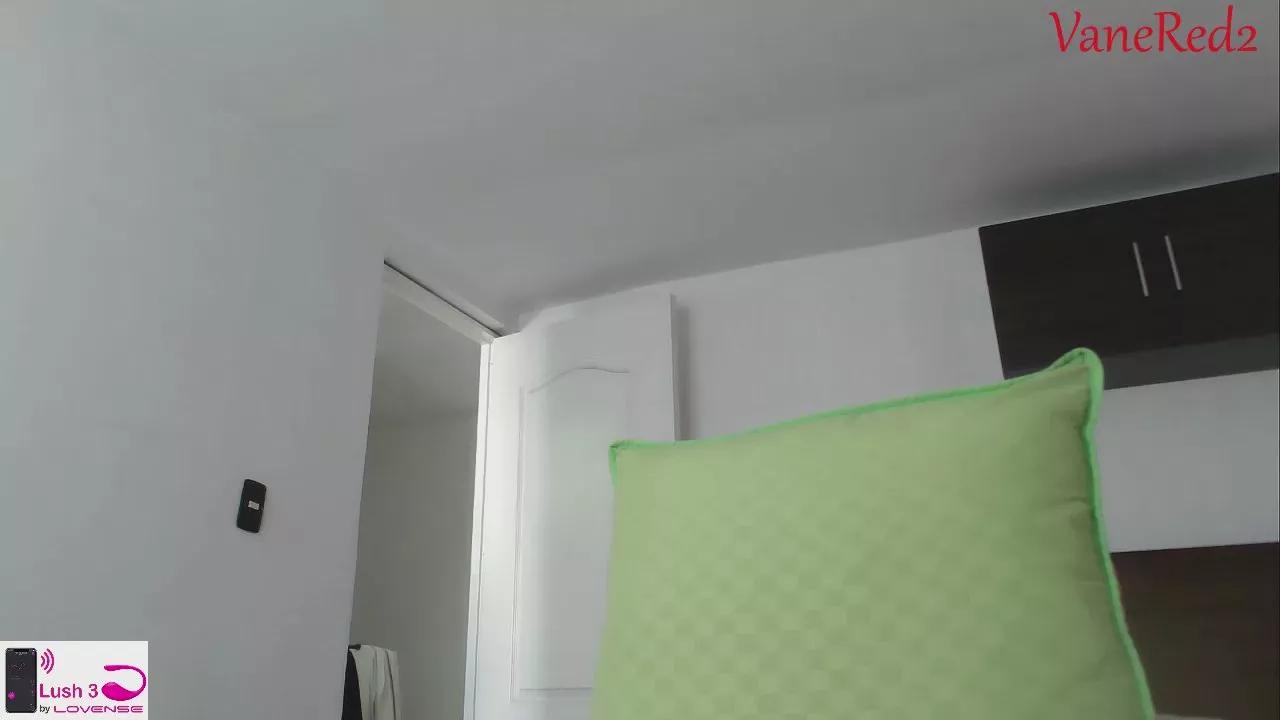 VanessaRed2 on Cam4 