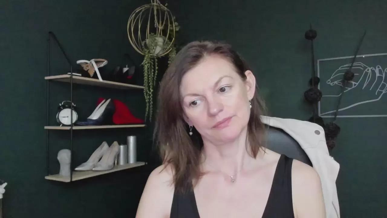 Vivian_Heart on Cam4 