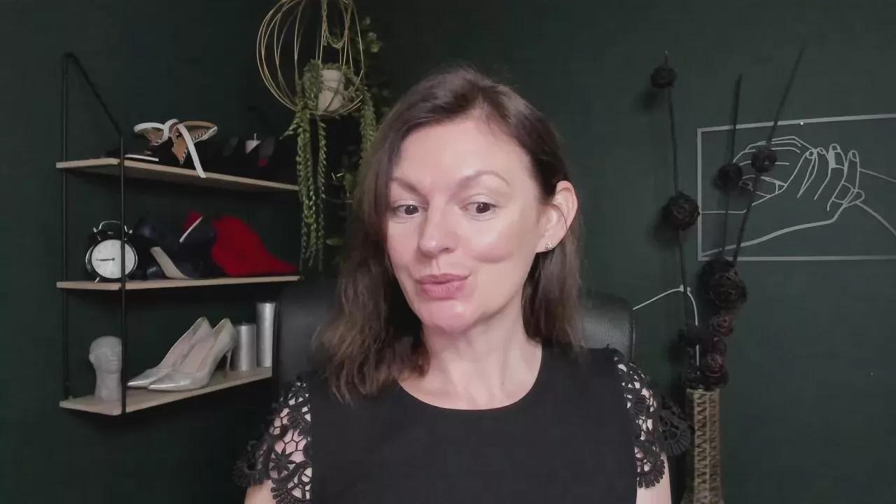 Vivian_Heart on Cam4 