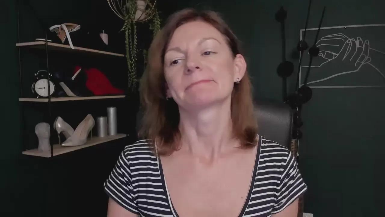 Vivian_Heart on Cam4 