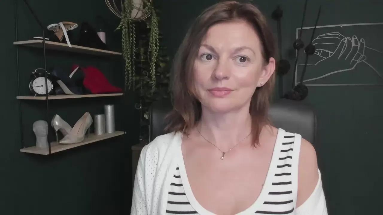 Vivian_Heart on Cam4 