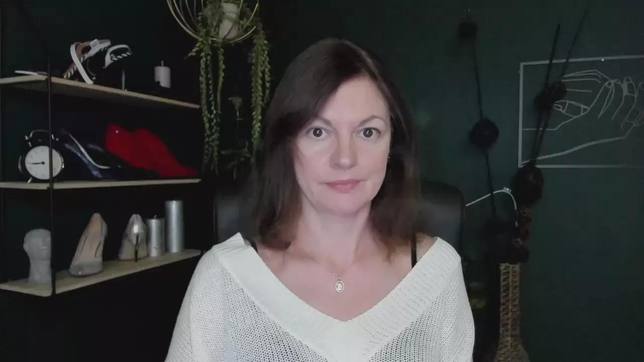 Vivian_Heart on Cam4 